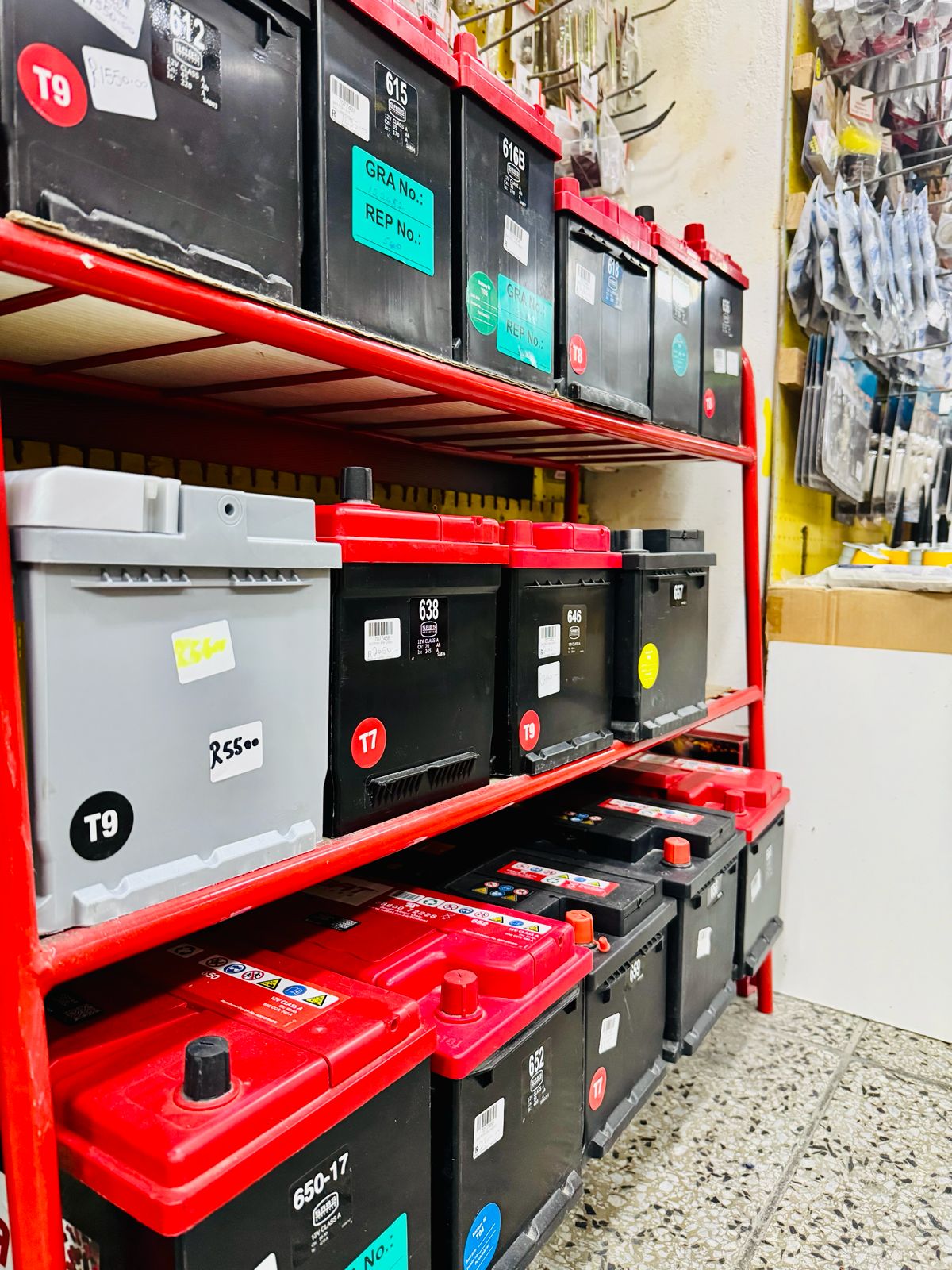 Batteries & power accessories
